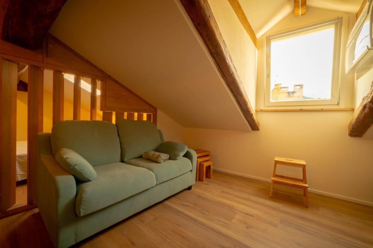 Belabri - Central Charme&Comfort -Mansarde E Appartamento Aoste Extérieur photo